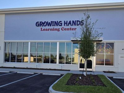 Growing Hands Sign